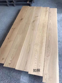 High Quality 8mm 12mm Hdf Ac4 Ac5 Laminate Flooring Click Installation Wear Resistant Waterproof Glossy Laminate Flooring