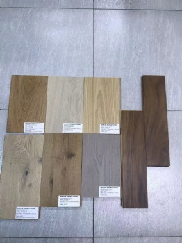 High Quality 8mm 12mm Hdf Ac4 Ac5 Laminate Flooring Click Installation Wear Resistant Waterproof Glossy Laminate Flooring