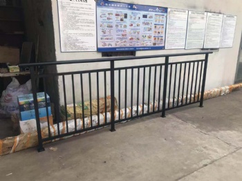 Hot sell design frame less tempered glass balcony railing with aluminum u channel glass railing system with LED light